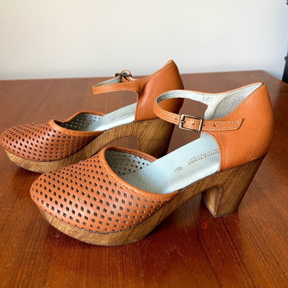 Natural perforated clog heels with straps size 7